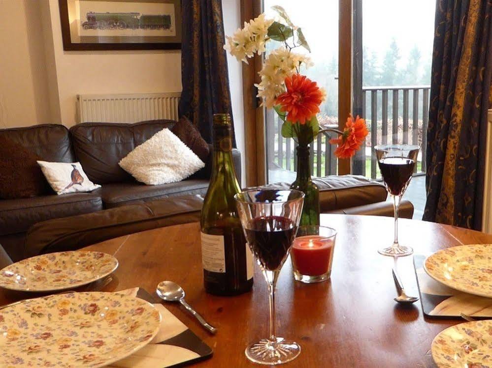 Dee Valley Cottages Llangollen Extérieur photo